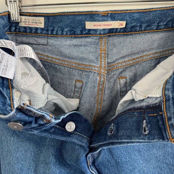 Levi’s Wedgie Fit Straight Leg Jeans Classic Blue Denim Button Fly Women Sz 28 - Picture 12 of 12